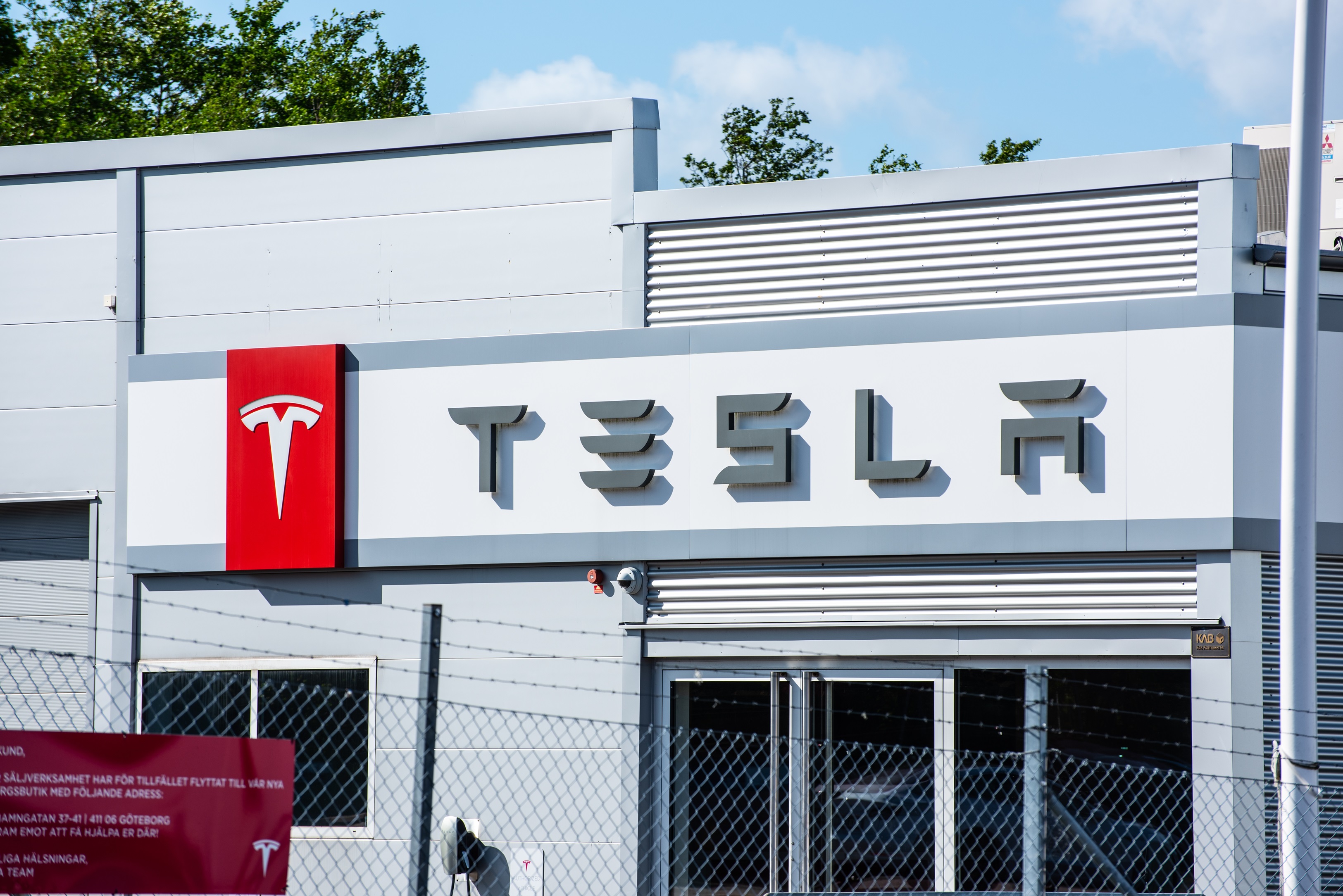 Tesla a cumpărat un teren de aproape 20 de hectare și va construi o nouă fabrică