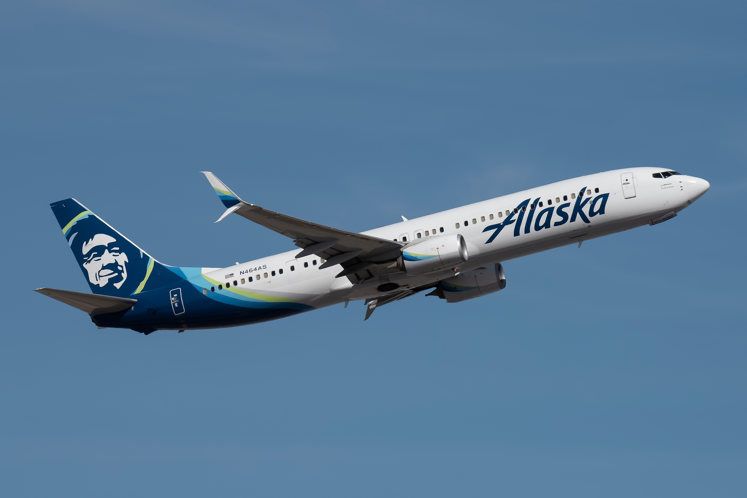 Un iPhone a căzut de la 5.000 de metri din avionul Alaska Airlines și a fost recuperat în stare…
