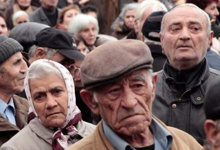 Noua lege a pensiilor poate afecta ratingul de țară al României. Analist: Va submina credibilitatea fiscală