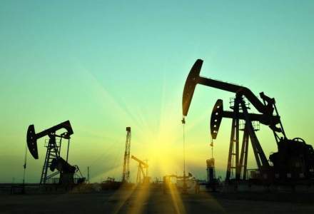 Decizia de scădere a producției de petrol, menținută de statele din OPEC+