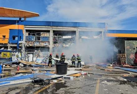 BREAKING | Explozie puternică și incendiu la un magazin Dedeman