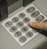Imagine Articol Când a apărut primul ATM din România. Povestea bancomatului s-a...