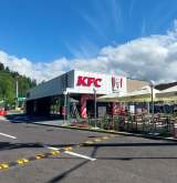 Imagine Articol [FOTO] Primul KFC de pe Valea Prahovei, deschis la Sinaia, chiar pe...
