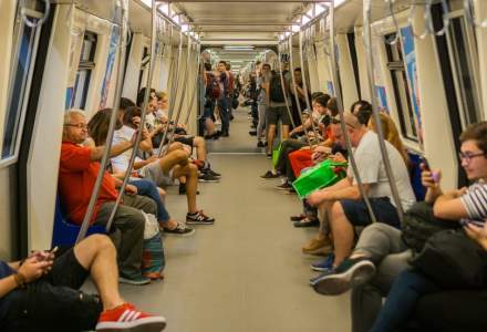 Metroul din București transportă aproape un sfert din toți călătorii din Capitală