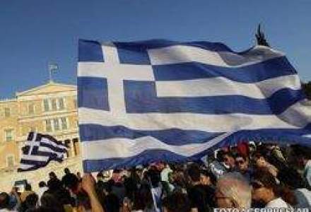 Un nou soc pentru greci: Statul va crea o "rezerva de munca"