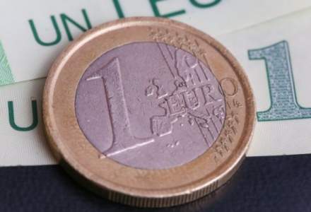 Curs valutar BNR astazi, 18 octombrie: leul se apreciaza fata de euro, dar scade in raport cu dolarul
