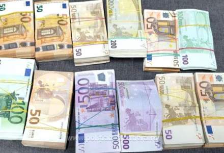 Femeie prinsa la vama Giurgiu cu 240.000 de euro ascunsi pe corp