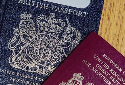 După Brexit, paşapoartele de culoare albastră revin în Marea Britanie