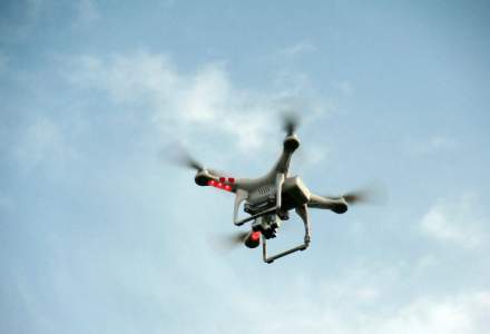 Poliția spaniolă folosește drone pentru a ține populația în case