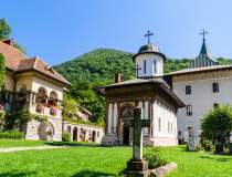 Mănăstirea Cozia închisă din...