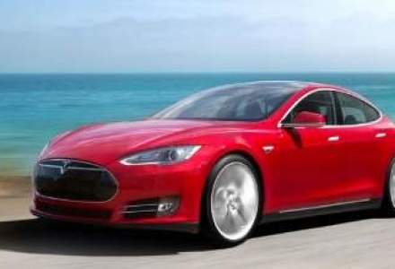 Cererea pentru masini electrice Tesla a crescut in America, dealerii auto clasici au intrat in panica