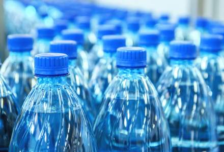 Comercianți de sucuri și apă, amendați de ANPC: ce nereguli au fost identificate