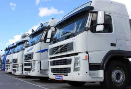 Trei organizaţii ale transportatorilor rutieri participă la un protest cu zeci de camioane în Piaţa Victoriei