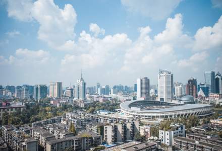 China a plasat în carantină un oraș de 21 de milioane de locuitori pentru 157 de cazuri noi de COVID