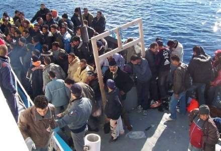 57 de imigranti au fost salvati de pe Marea Egee