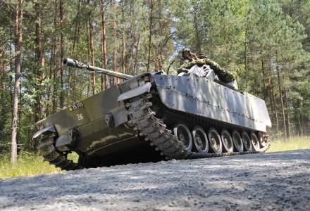 Berlinul nu s-ar opune dacă Polonia vrea să le dea ucrainenilor tancuri germane Leopard