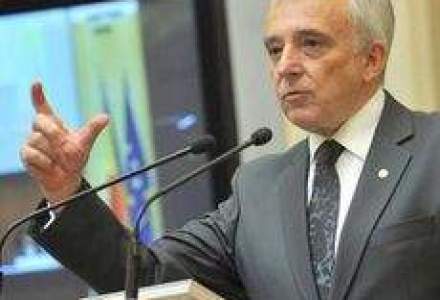Isarescu: Pietele devin nervoase cand datoria publica trece de 40% din PIB, nivel atins de Romania