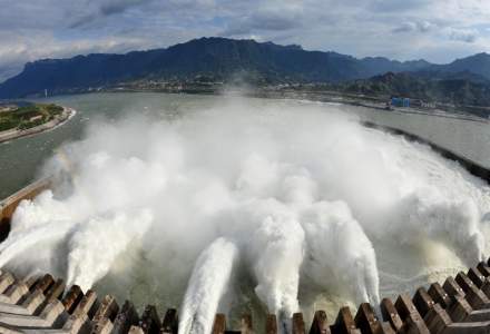 Hidroelectrica începe să se ”răcorească” pe bursă: a doua zi de scăderi de la listare