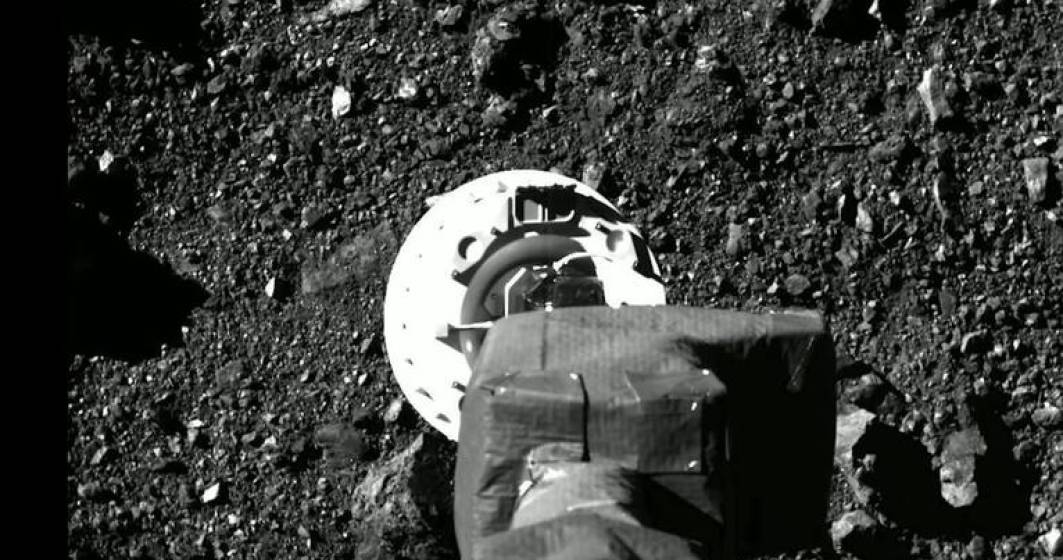 Imagine pentru articolul: VIDEO: Momentul în care sonda Osiris Rex a atins suprafața asteroidului Bennu