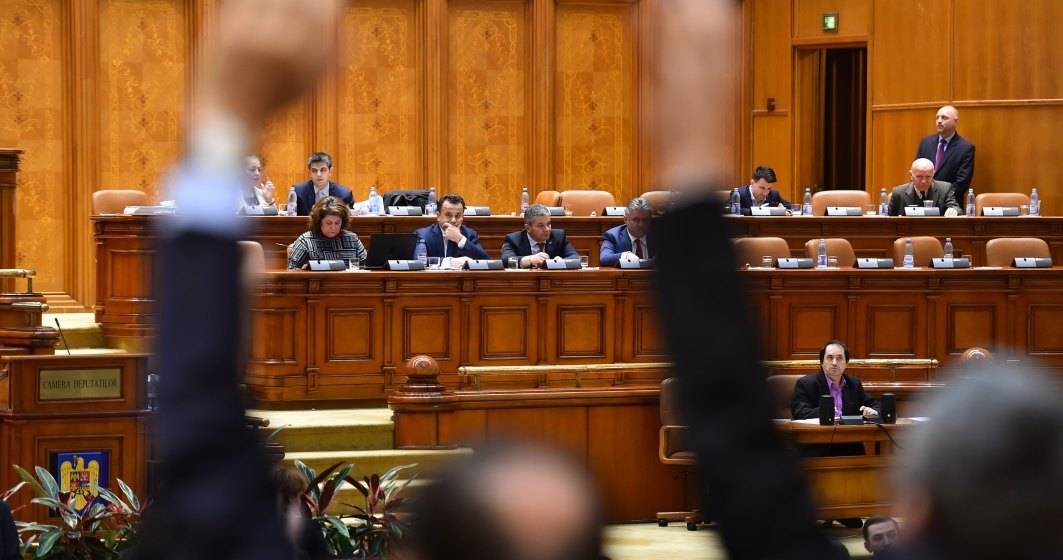 Imagine pentru articolul: Simulacru de audiere a candidatilor pentru CCR in Camera Deputatilor: PSD a cenzurat intrebarile opozitiei