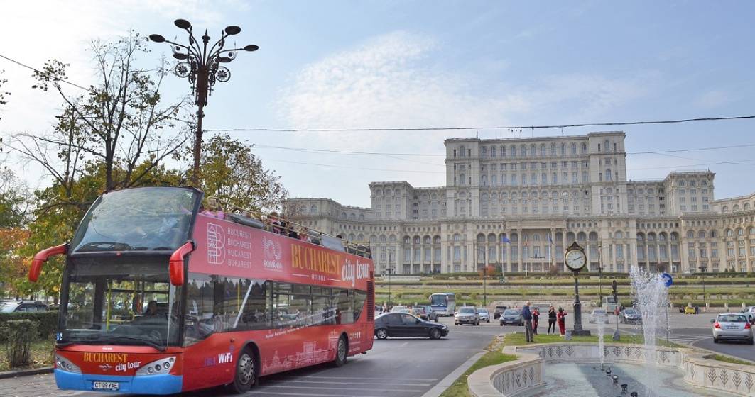 Imagine pentru articolul: Bucureștiul va avea mai multe autobuze turistice. STB vrea să cumpere 6 astfel de autobuze second hand