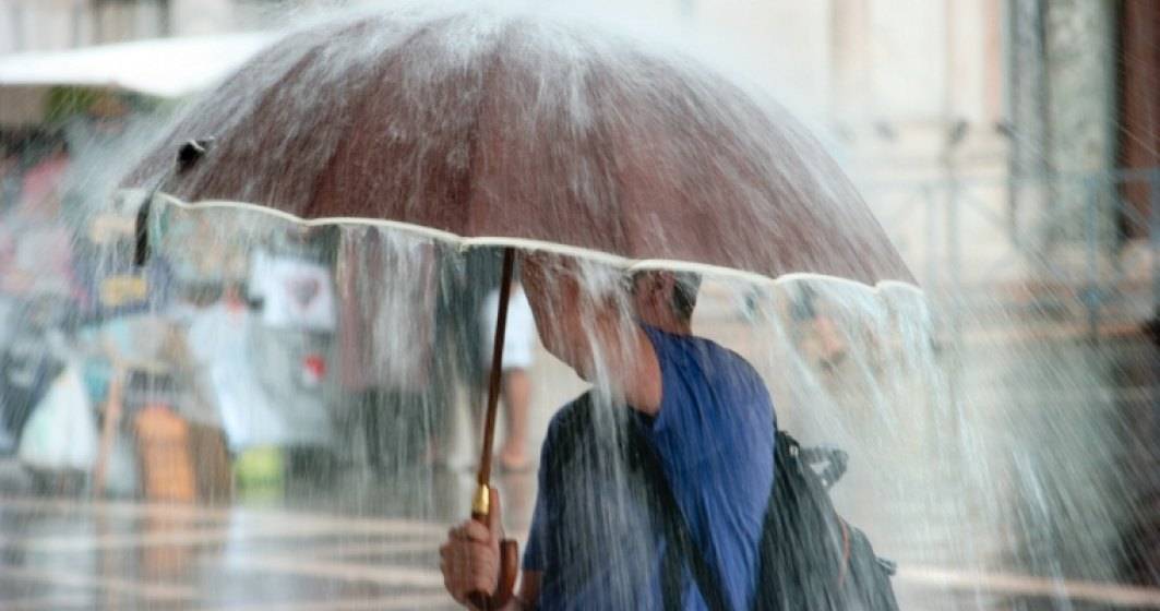 Imagine pentru articolul: Alertă de ploi și vijelii în aproape toată țara