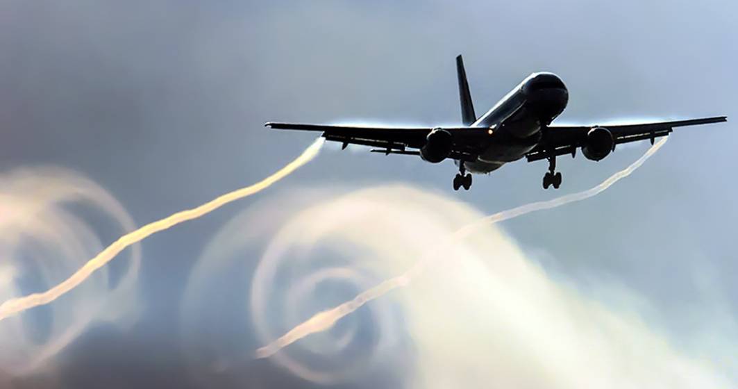 Imagine pentru articolul: Călătorești cu avionul? Ce trebuie să știi despre turbulențe și riscul de a fi rănit