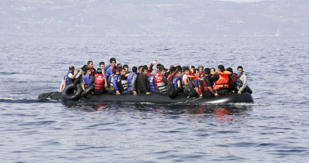 Imagine pentru articolul: Nava cu aproximativ 100 de imigranti ilegali, interceptata in zona Vama Veche - 2 Mai