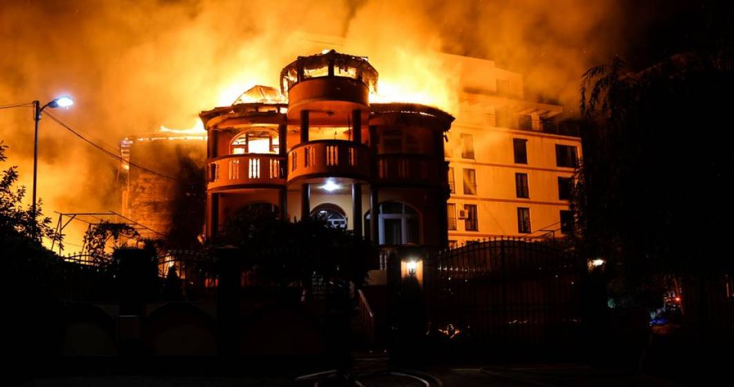 Imagine pentru articolul: Incendiu de proportții în București