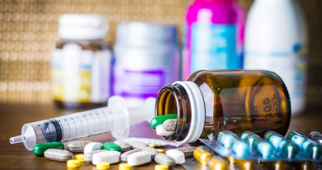 Imagine pentru articolul: Medicamente împotriva COVID-19: dezamăgiri în serie produse de studiile clinice
