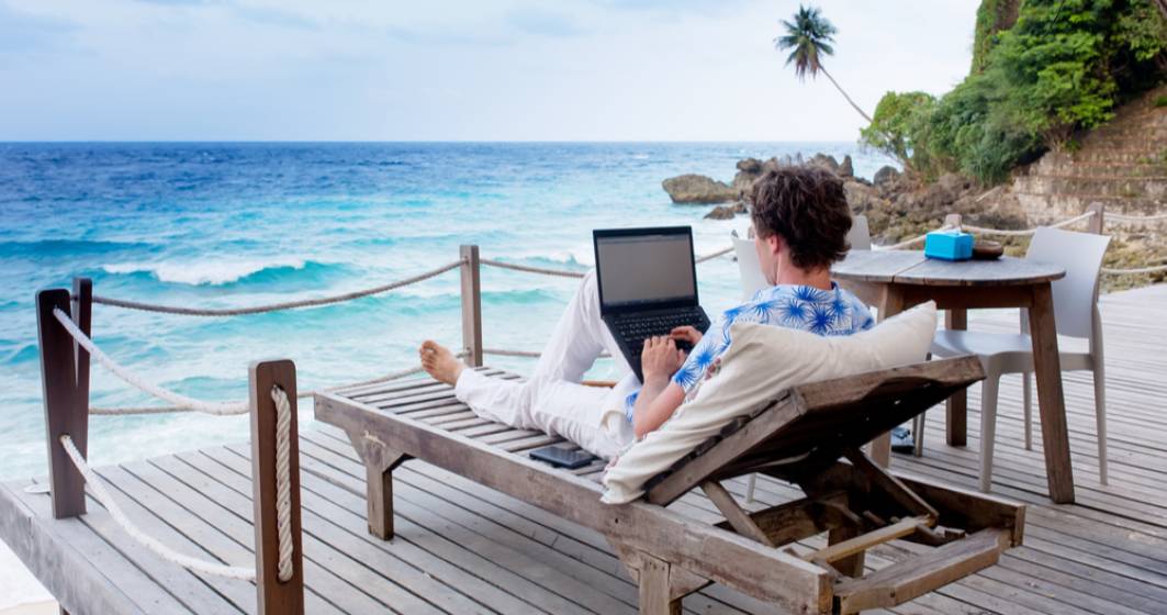 Imagine pentru articolul: Poate fi la fel de productiv să lucrezi de acasă sau din Maldive, dar tehnologia slabă dă bătăi de cap