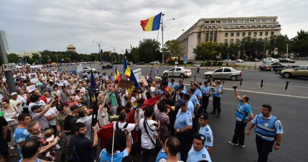 Imagine pentru articolul: Sindicalistii de la Dacia protesteaza in fata Guvernului. Acestia cer modificare legislatiei muncii si punerea ei in acord cu normele europene