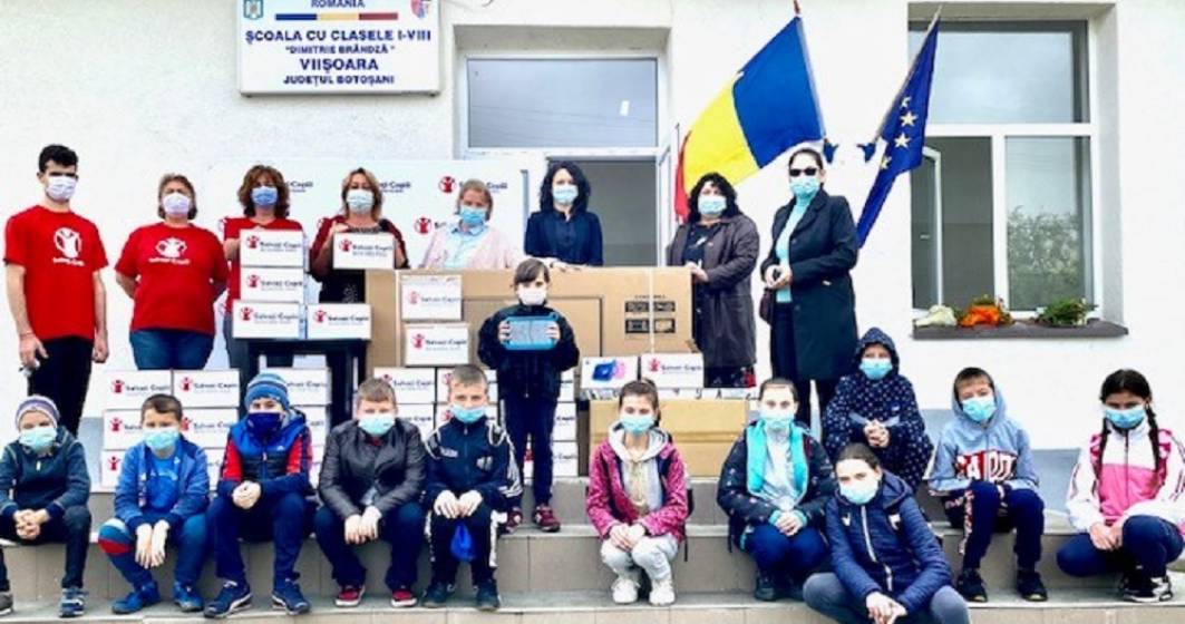 Imagine pentru articolul: O școală din județul Botoșani în care niciun elev nu avea acces la cursuri online a primit tablete și laptopuri din partea Salvați Copiii România