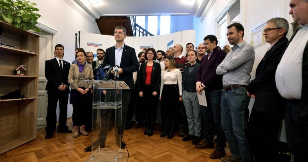 Imagine pentru articolul: USR ii cere lui Iohannis sa participe la toate sedintele de guvern pentru a preveni adoptarea OUG pe amnistie si gratiere
