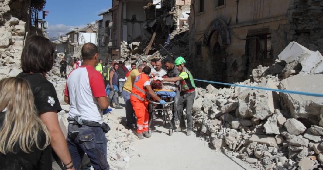 Imagine pentru articolul: Cutremur puternic in Italia. Primar din Italia: "S-a deschis pamantul, este fum, un dezastru"
