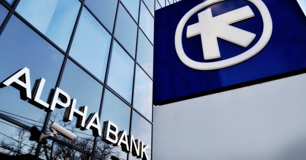 Imagine pentru articolul: Angajații Alpha Bank cer salarii compensatorii după vânzarea băncii: În...