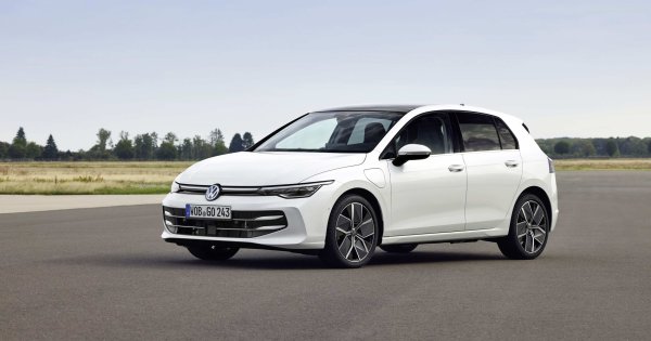 Imagine pentru articolul: Bătălie 100% germană în topul vânzărilor din mai: Volkswagen Golf T-Roc și...