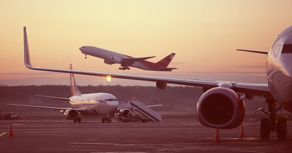 Imagine pentru articolul: Scumpirea biletelor de avion este inevitabilă. Cât vom plăti în plus din 2025