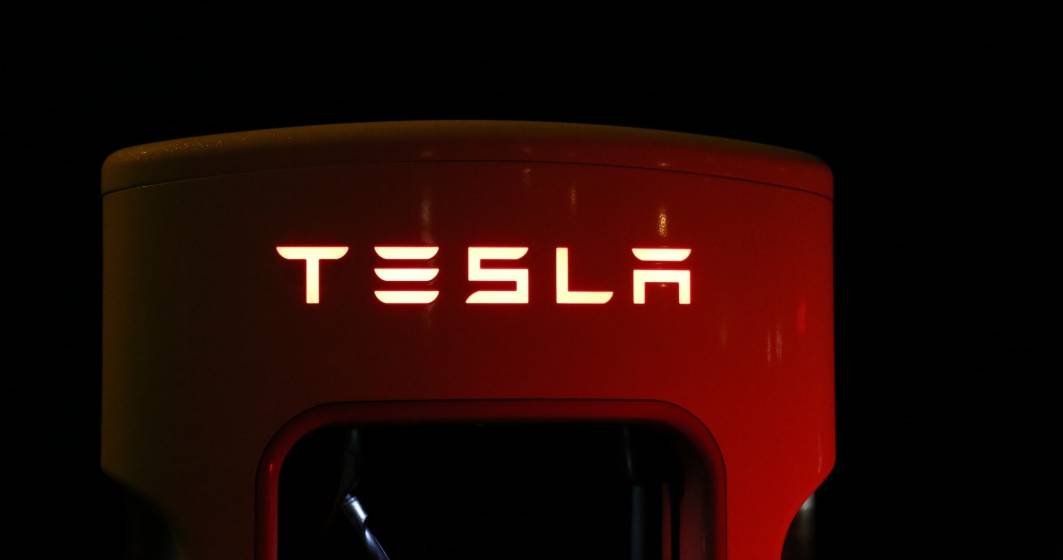 Imagine pentru articolul: Elon Musk a fost dat în judecată de către un acționar Tesla din cauza postărilor sale pe Twitter