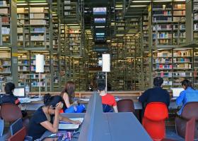 Imagine: Țara europeană care a lansat serviciul de bibliotecă electronică: cum pot fi...