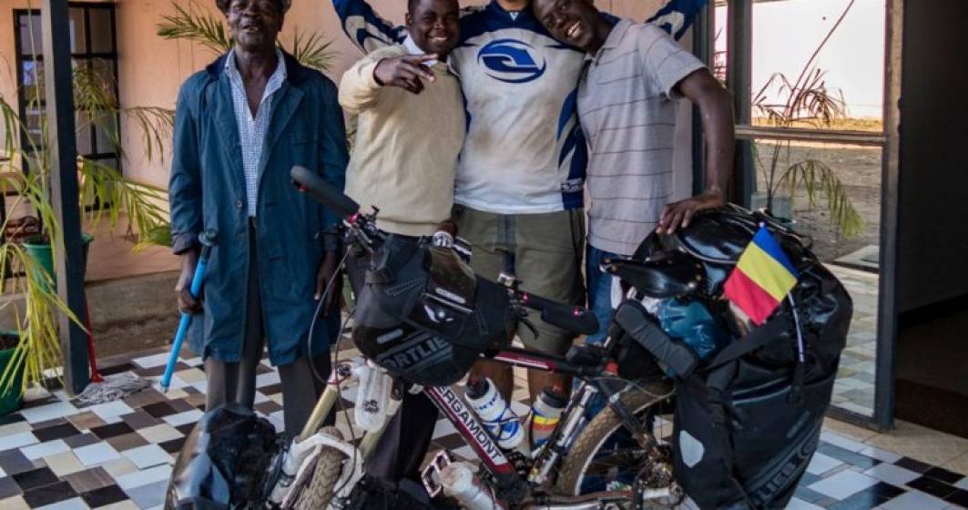 Imagine pentru articolul: Bucuresteanul care traverseaza Africa pe bicicleta: "Cand calatoresc nu mai exista zile ale saptamanii, obligatii, dezamagiri si suparari. Sunt doar eu si visele mele"