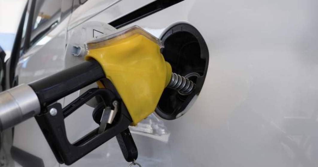 Imagine pentru articolul: Vanzarile de carburanti au scazut cu aproape 10% in luna in care au crescut accizele