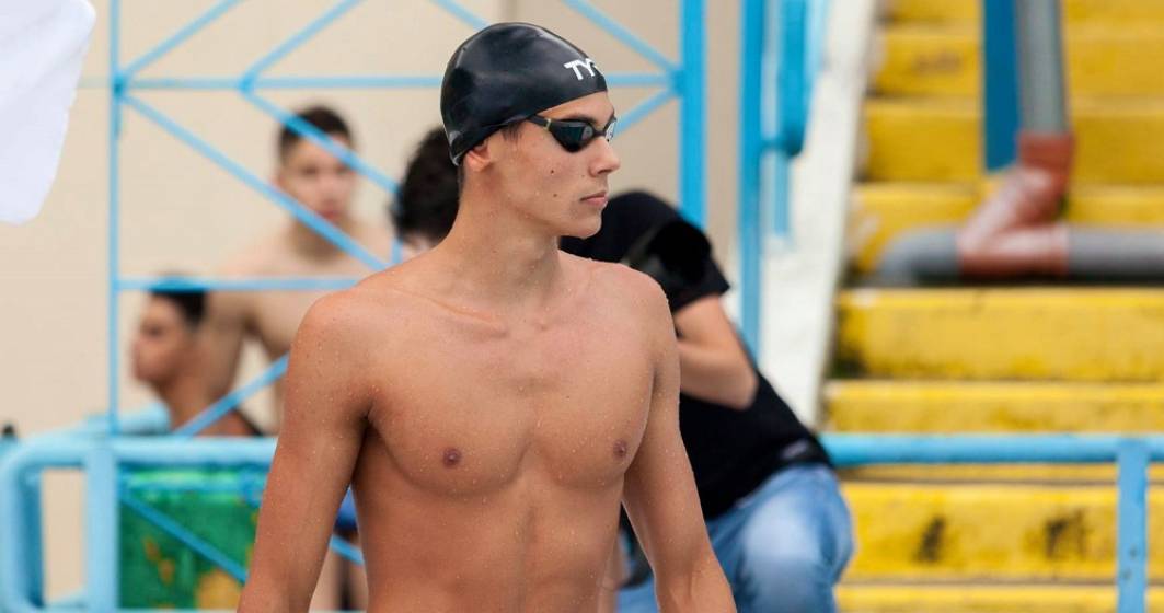 Imagine pentru articolul: David Popovici, un tânăr înotător român de doar 16 ani, a bătut de două ori în două zile recordul mondial la 100 m liber