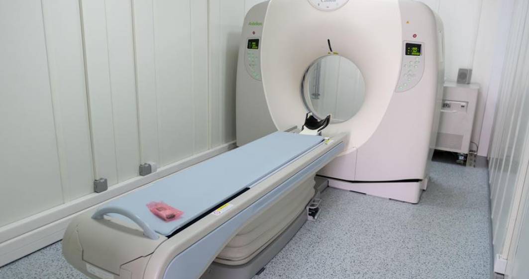 Imagine pentru articolul: Spitalul Victor Babeş, dotat cu un computer tomograf care poate detecta coronavirusul. Aparatul a costat un milion de euro