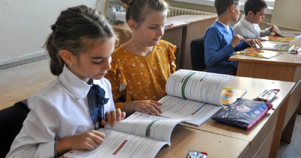 Imagine pentru articolul: Rezultate Teste PISA 2022. Elevii români, cele mai proaste rezultate din UE....