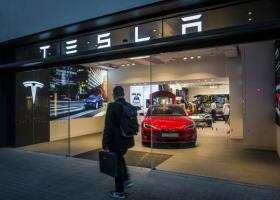 Imagine: Anul 2023 este unul cu vânzări record pentru Tesla, dar Elon Musk a promis...