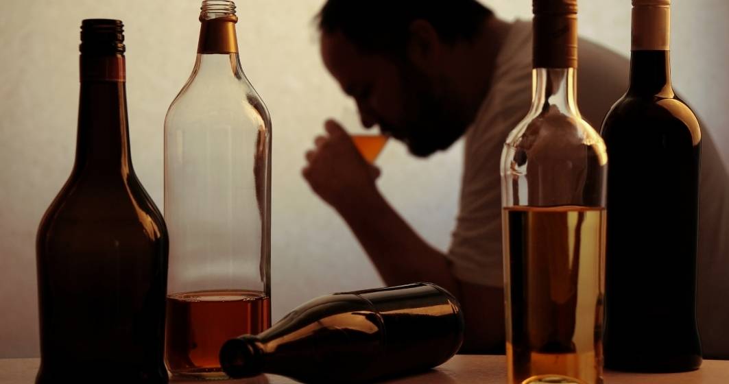 Imagine pentru articolul: BBC: De ce oamenii trag la alcool în perioada de izolare