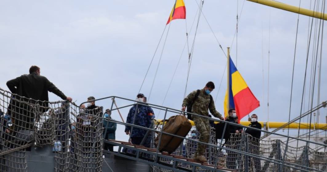 Imagine pentru articolul: Cei 110 marinari infectați de pe Fregata ”Regina Maria” au ajuns la Constanța