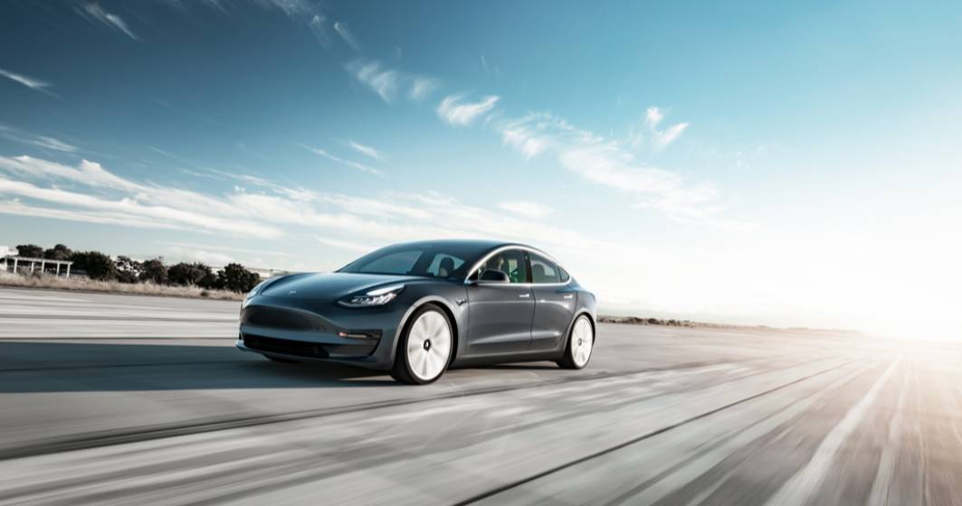 Imagine pentru articolul: PREMIERĂ: Tesla Model 3 a fost cel mai vândută mașină în Europa în luna septembrie