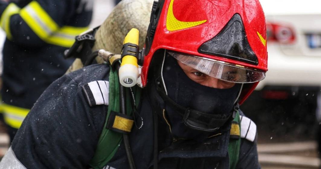 Imagine pentru articolul: Incendiu în Cartierul Militari, la un centru de colectare a deșeurilor